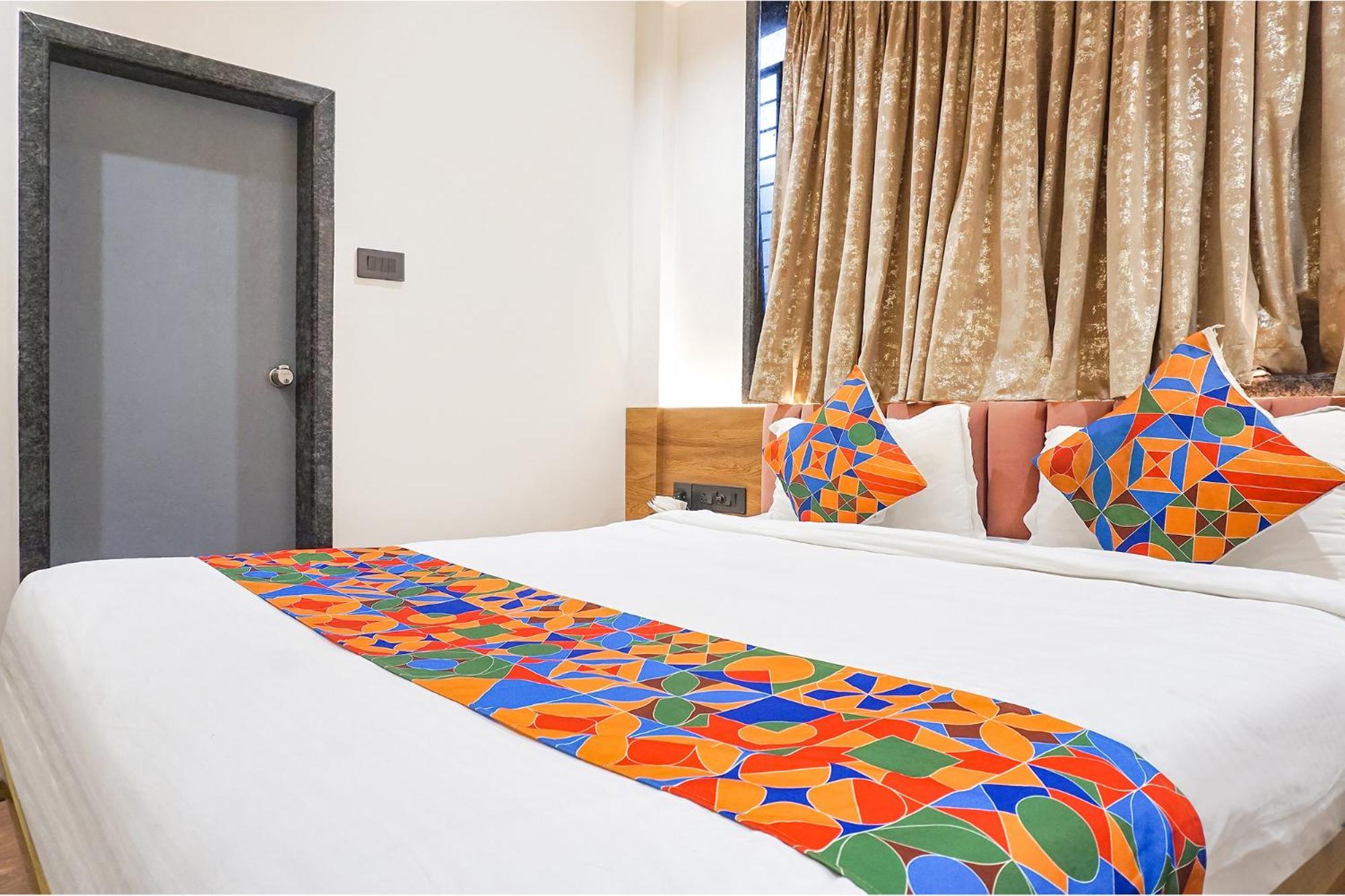 Fabhotel Prime Shourya Residency - Nr Maharshi Karve Museum プネ エクステリア 写真