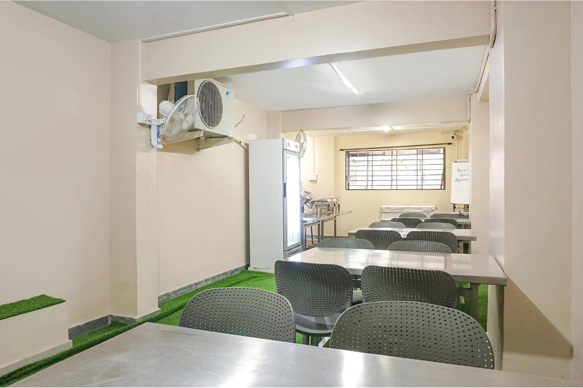 Fabhotel Prime Shourya Residency - Nr Maharshi Karve Museum プネ エクステリア 写真