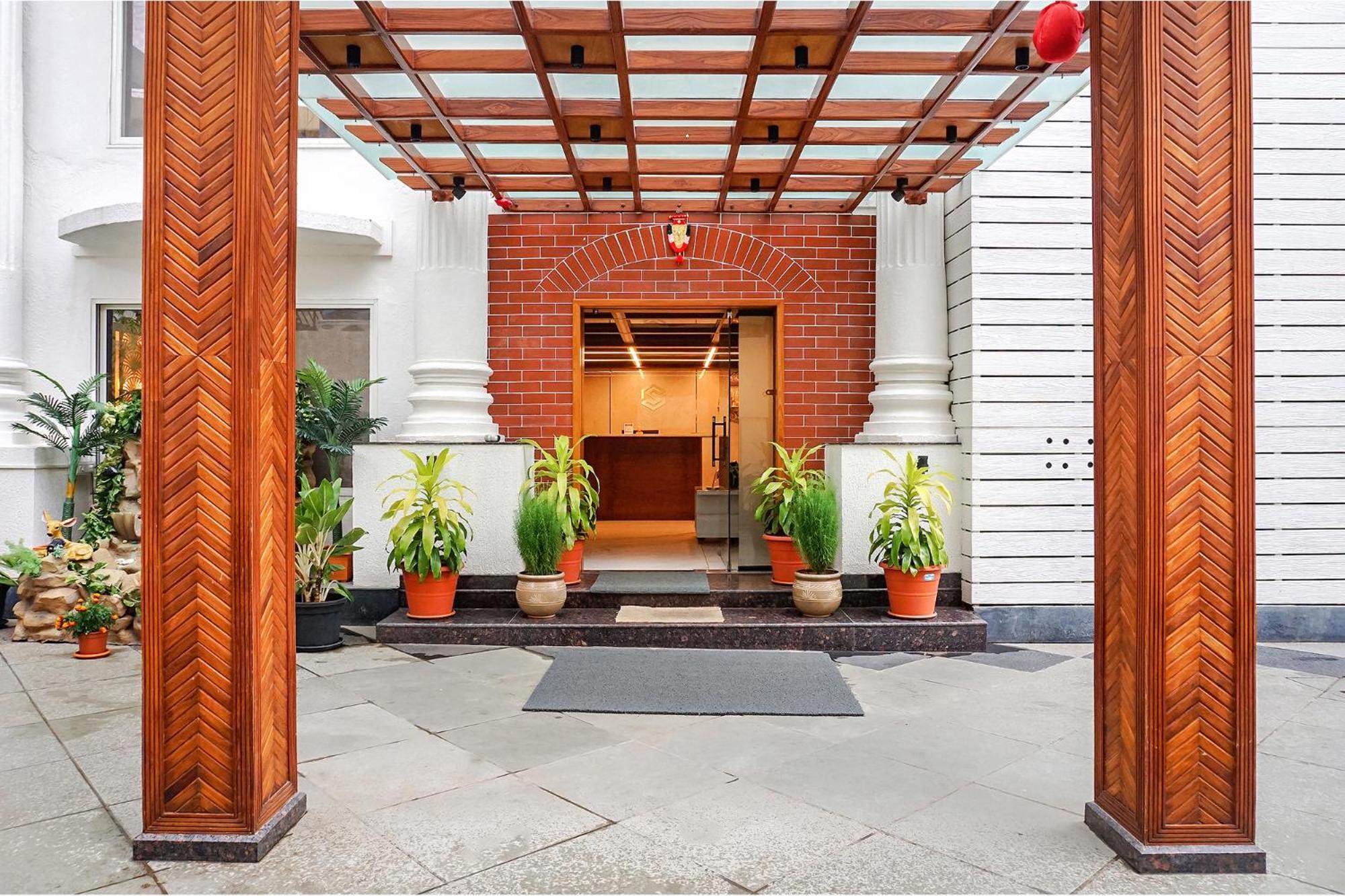 Fabhotel Prime Shourya Residency - Nr Maharshi Karve Museum プネ エクステリア 写真