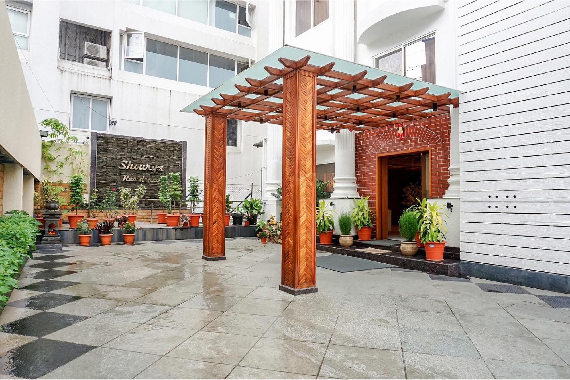 Fabhotel Prime Shourya Residency - Nr Maharshi Karve Museum プネ エクステリア 写真