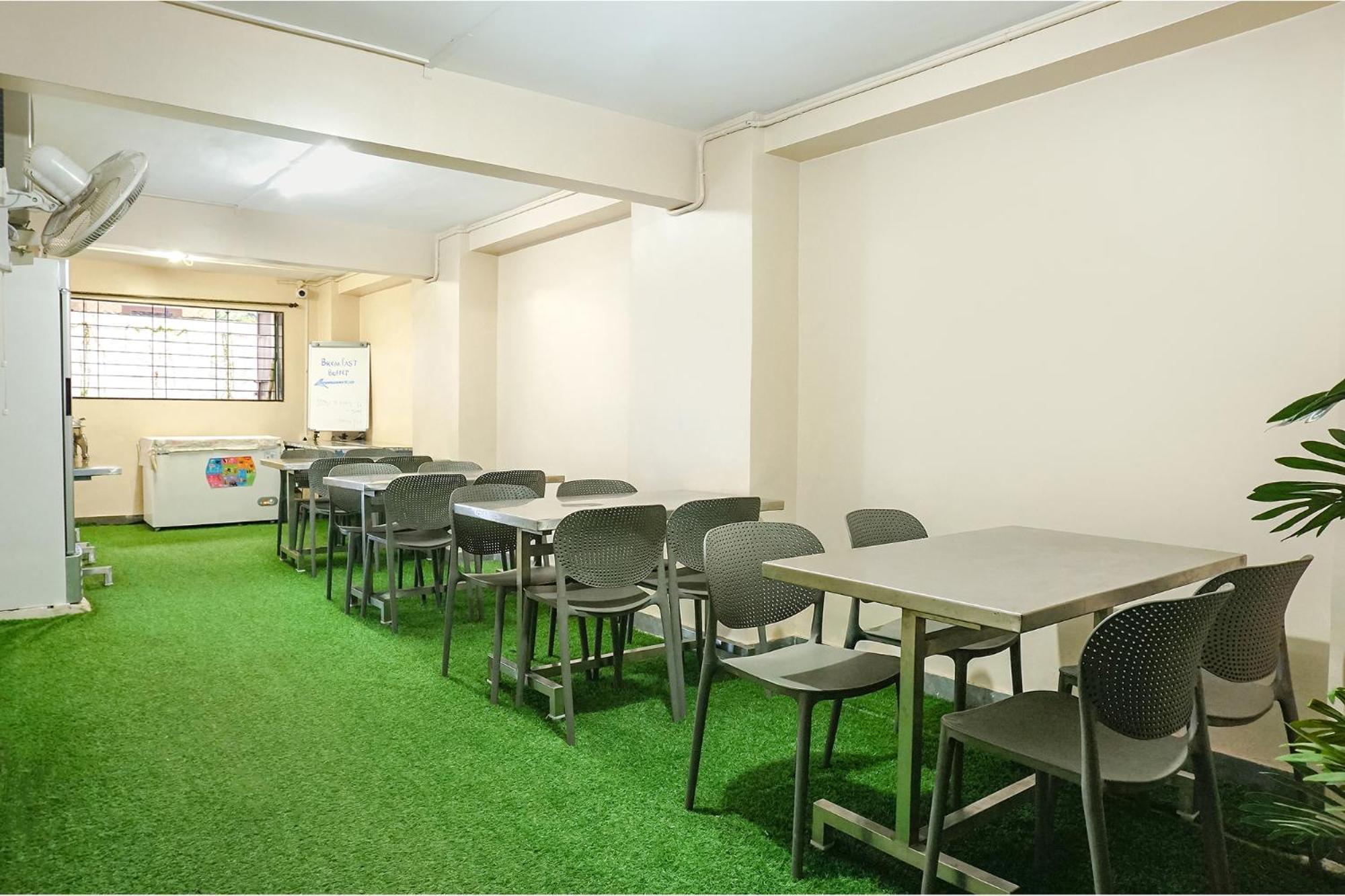 Fabhotel Prime Shourya Residency - Nr Maharshi Karve Museum プネ エクステリア 写真
