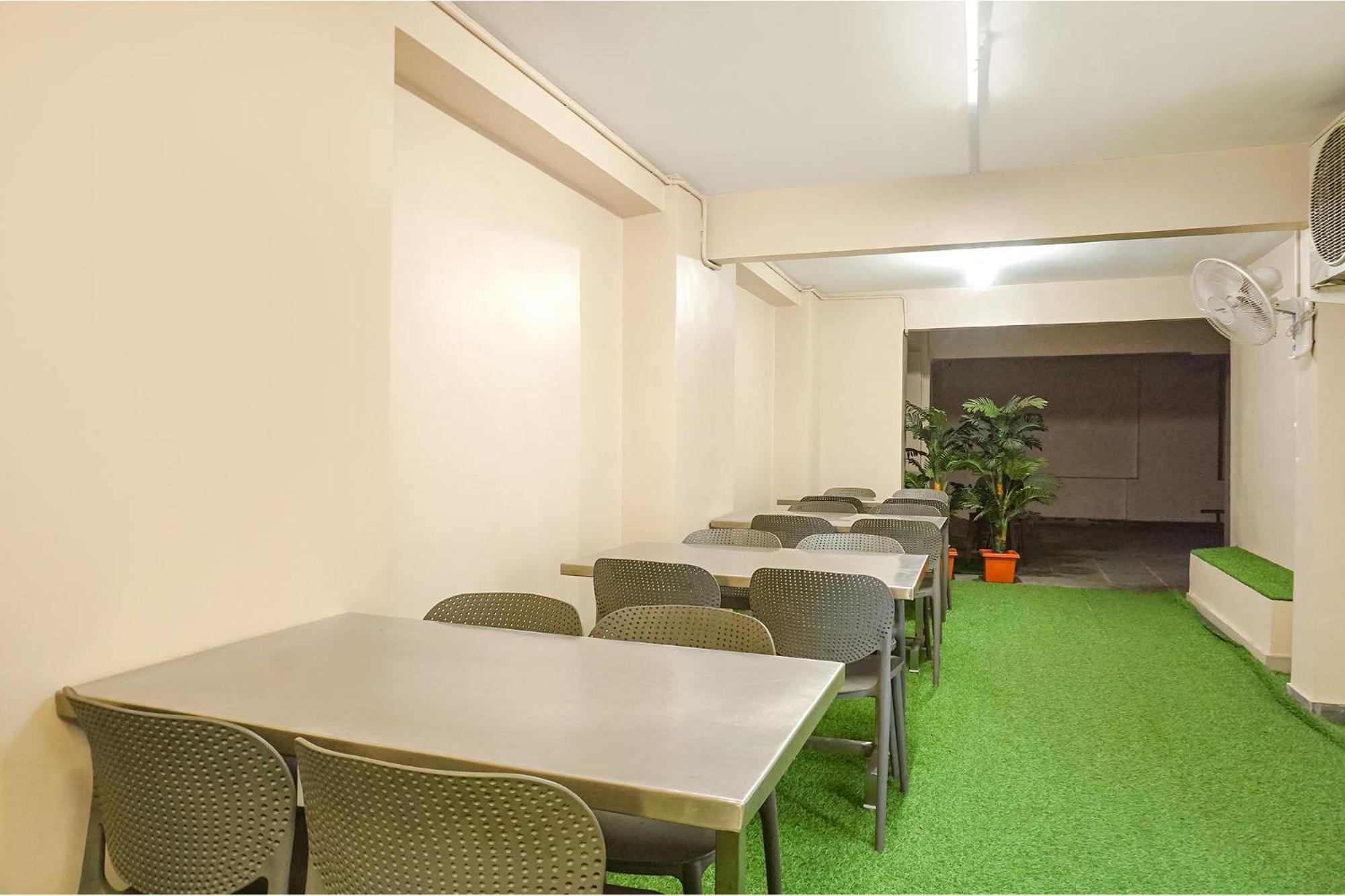 Fabhotel Prime Shourya Residency - Nr Maharshi Karve Museum プネ エクステリア 写真
